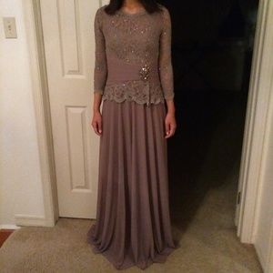 Dress/Evening Gown/Mother of the Bride Dress